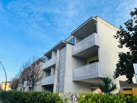 Property building, Balcony/Terrace