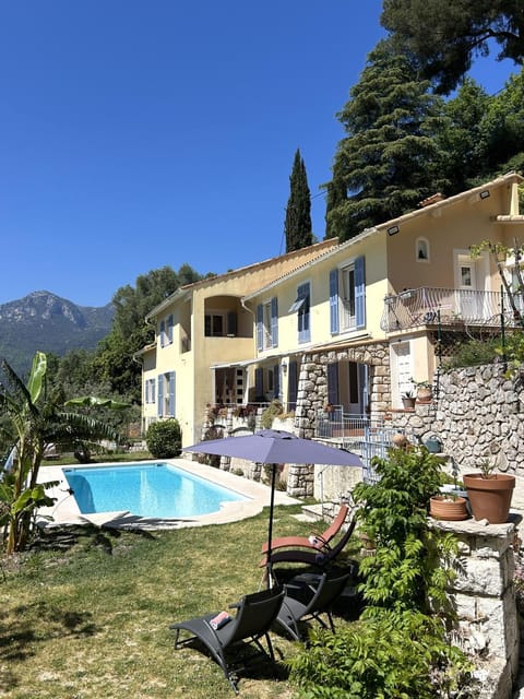 Property building, Spring, Day, Natural landscape, Summer, Garden, View (from property/room), Garden view, Mountain view, Pool view, Swimming pool, Swimming pool, sunbed