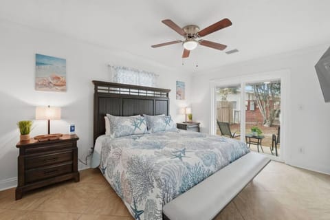 A Wave From It All: 3BR Spacious Home Retreat House in Fort Walton Beach