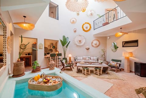 Living room, Food and drinks, Seating area, Dining area, Food, Pool view, Swimming pool, Breakfast