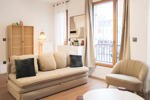 Modern apartment in Vanves for 4 people Apartment in Vanves