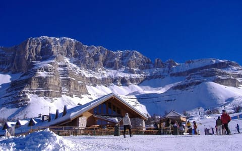 Lovely Apartemtent 5 minutes from the slopes Apartment in Province of Brescia