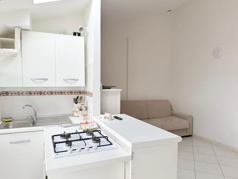 P076 - Porto Recanati, comodo trilocale con terrazzo e lavatrice Apartment in Porto Recanati