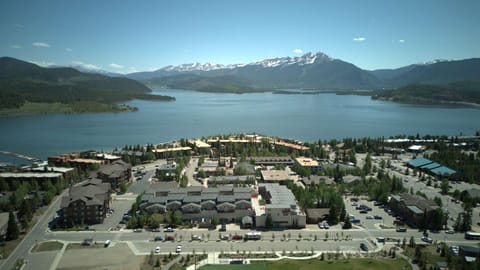 Hygge Haus - 2BD Lake View & Pet Friendly Retreat House in Dillon