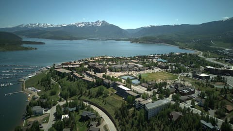 Hygge Haus - 2BD Lake View & Pet Friendly Retreat House in Dillon