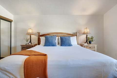 Hygge Haus - 2BD Lake View & Pet Friendly Retreat House in Dillon