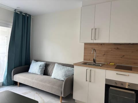 Kitchen or kitchenette, Living room, Seating area