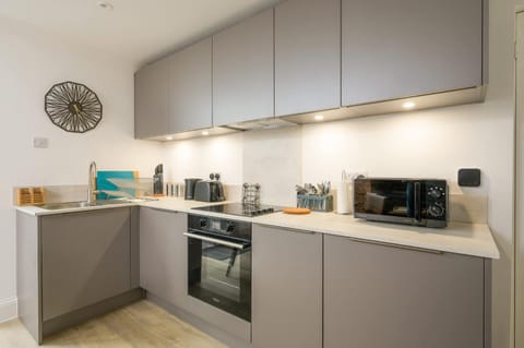 Beautiful Apartment & Garden Central Cheltenham Apartment in Cheltenham