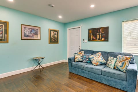 Beach Days and Backyard Nights! Fort Myers Retreat House in Harlem Heights