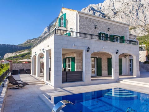 Holiday Home Villa Josip by Interhome House in Makarska