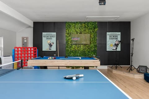 Resort-Style Pool Hot Tub Loft Game Room House in Tunkhannock Township