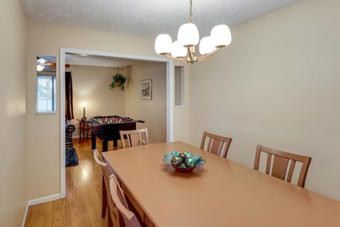 Bring the Family! Suburban Home with Yard in Omaha House in Omaha