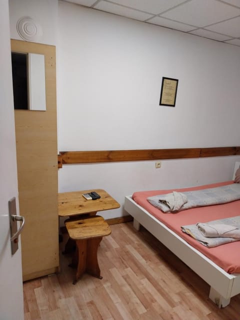 Скай Румс -3 Hostel in Sofia