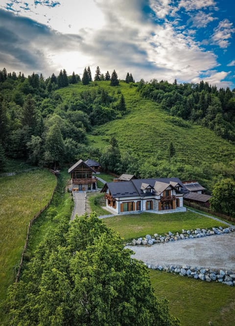 Property building, Natural landscape, Mountain view