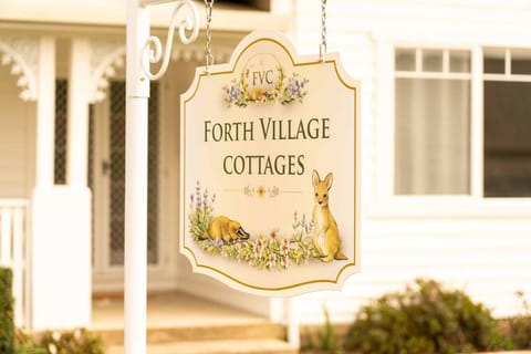 Facade/entrance, Property logo or sign