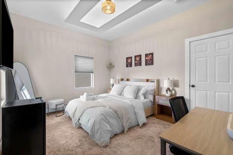 Bed, Bedroom