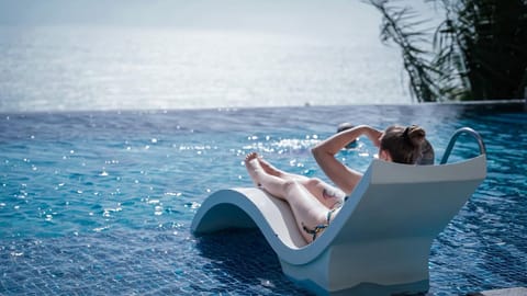Pool view, Swimming pool, sunbed