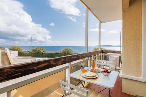 Property building, Day, View (from property/room), Balcony/Terrace, Dining area, Sea view
