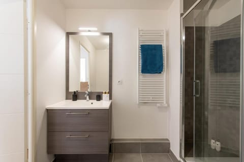 Nice 2-bedroom apartment - Pantin - near Paris Apartment in Aubervilliers