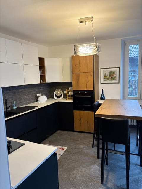 Kitchen or kitchenette, kitchen