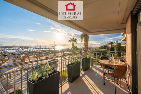 Off site, Summer, Balcony/Terrace, Beach, Sea view, Sunrise, Sunset, furniture