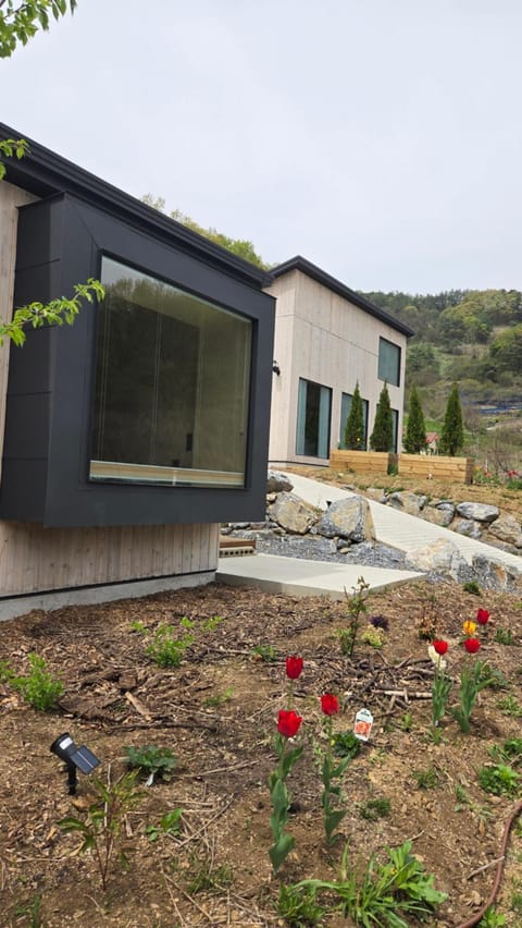 Property building, Garden, Garden view