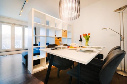 Living room, Dining area