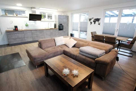 Kitchen or kitchenette, Living room, Seating area