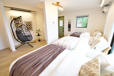 Bed, Bedroom, air conditioner