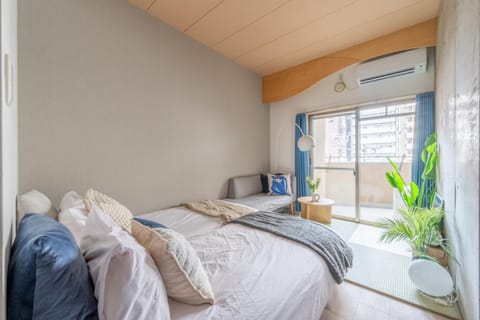 Bed, Photo of the whole room, Bedroom, air conditioner