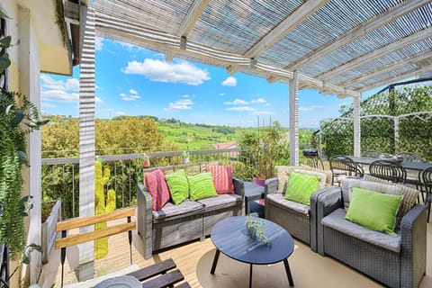 Natural landscape, View (from property/room), Balcony/Terrace