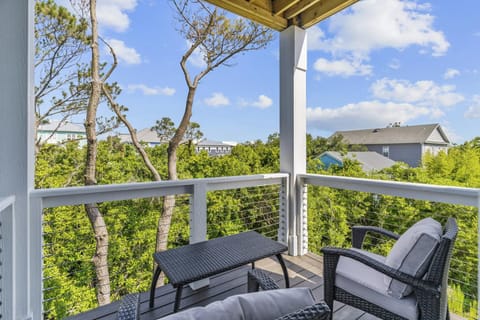 CB63 Noah's Ark House in Carolina Beach