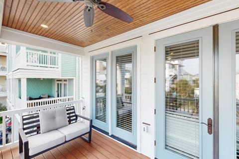 CB88 Turtle House House in Carolina Beach