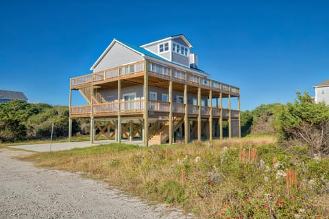 NTB0104 Swallows Nest House in North Topsail Beach