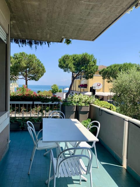 Il Girasole del Lago Apartment in Desenzano del Garda