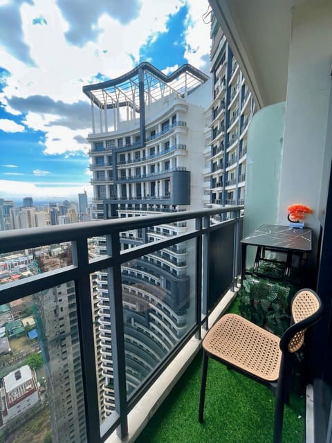 Patio, View (from property/room), Balcony/Terrace, City view