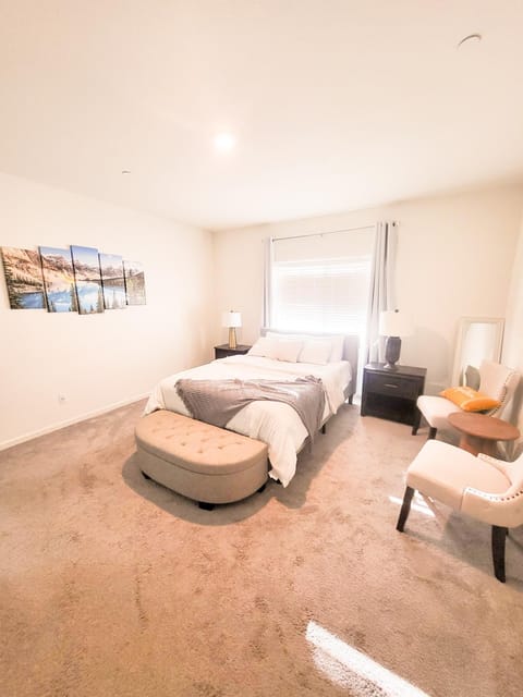 Vip Class Two House in Lodi