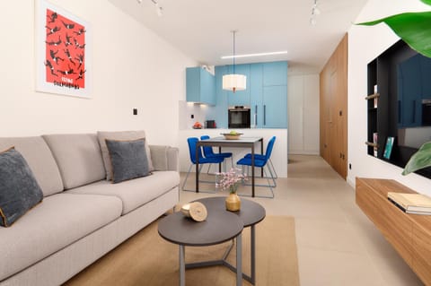 Living room, Photo of the whole room, Seating area, Dining area