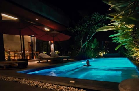 Pigstone Design Studios Beachfront Apartment in Kediri