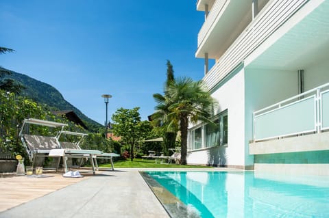 Property building, Pool view