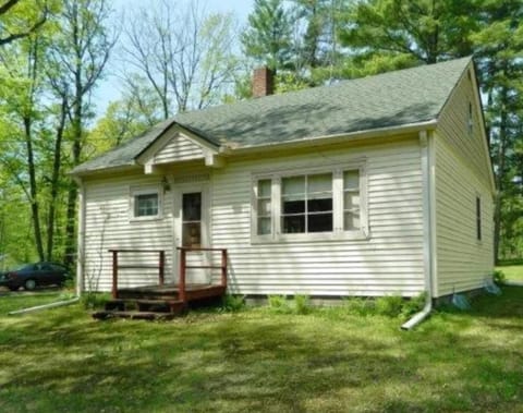Yellow Barn House House in Wisconsin