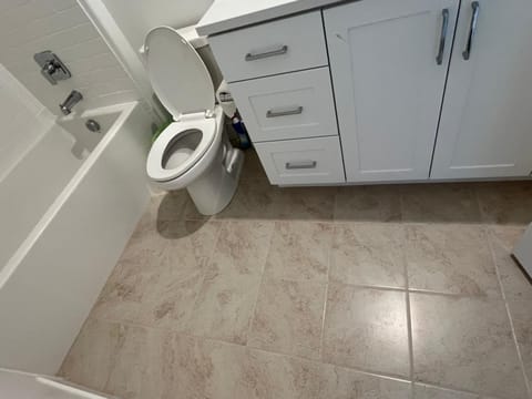 Room With Private Bathroom Vacation rental in Lake Forest