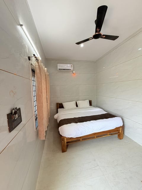 Bed, Bedroom, air conditioner