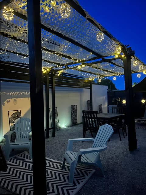 Balcony/Terrace, Garden view