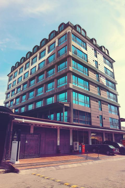 Property building, Day