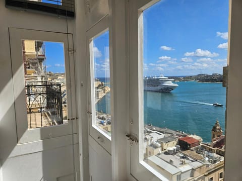 Portus Noir Valletta House in Valletta