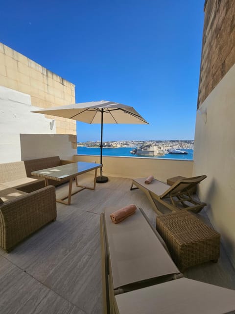 Portus Noir Valletta House in Valletta