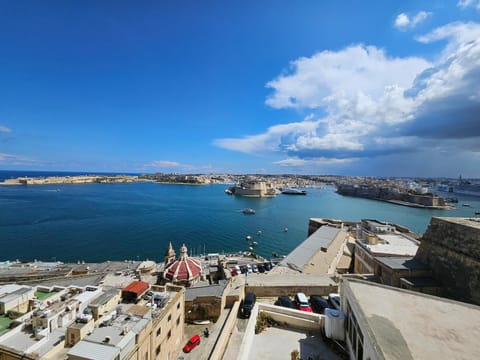 Portus Noir Valletta House in Valletta