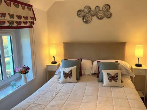 Foxes Reach - nrTintern Wye Valley hot tub EV House in Tintern