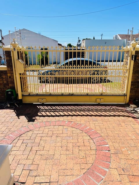 Annika sleep & Go Rondebosch East capetown Bed and Breakfast in Cape Town